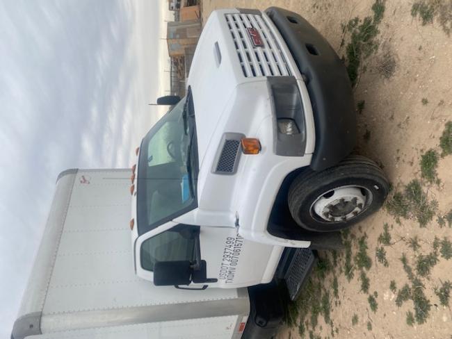 26-ft-box-truck-for-sale.-Truck-has