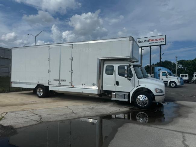 2022-Freightliner-Extended-Cab-with