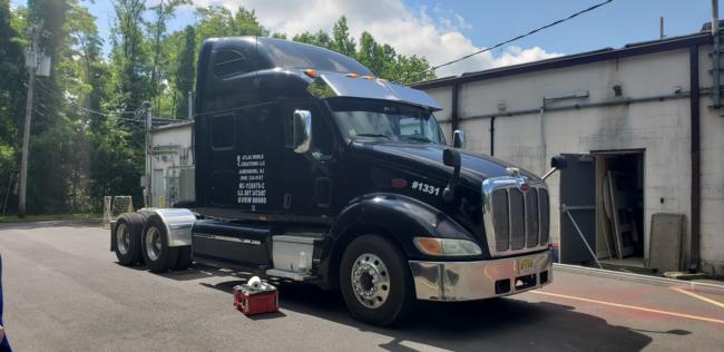 Selling-my-2007-peterbilt-387-with