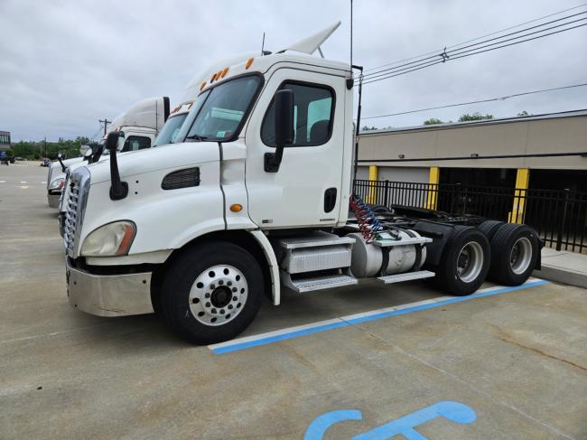 (2)-Available!!-2010-Freightliner