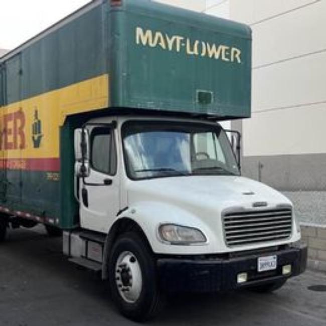 2017-Freightliner-26-Ft.-StraightBox