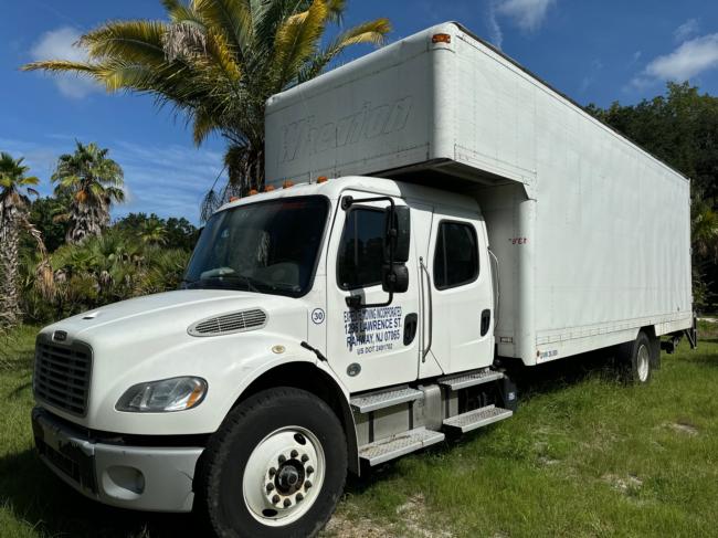 2019-Freightliner-M2-with-a-Cummins