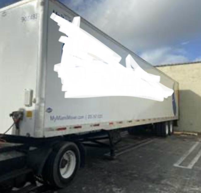 2008-UTILITY-TRAILER-WITH-LIFT-GATE,