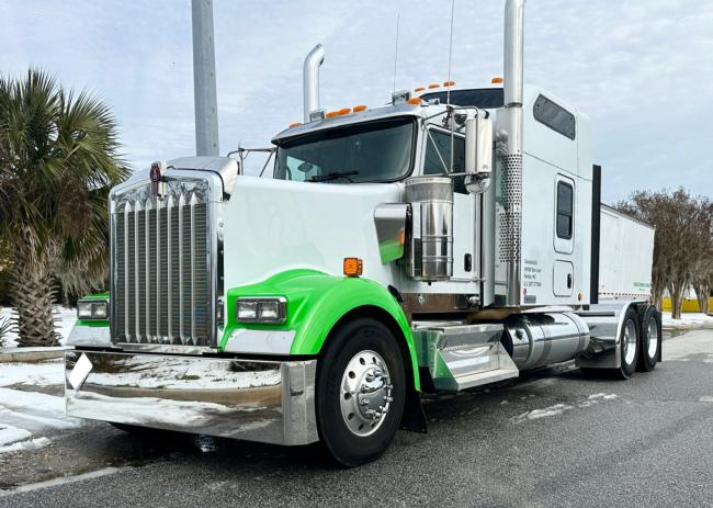 2020-Kenworth-W900.-Cummins-X15