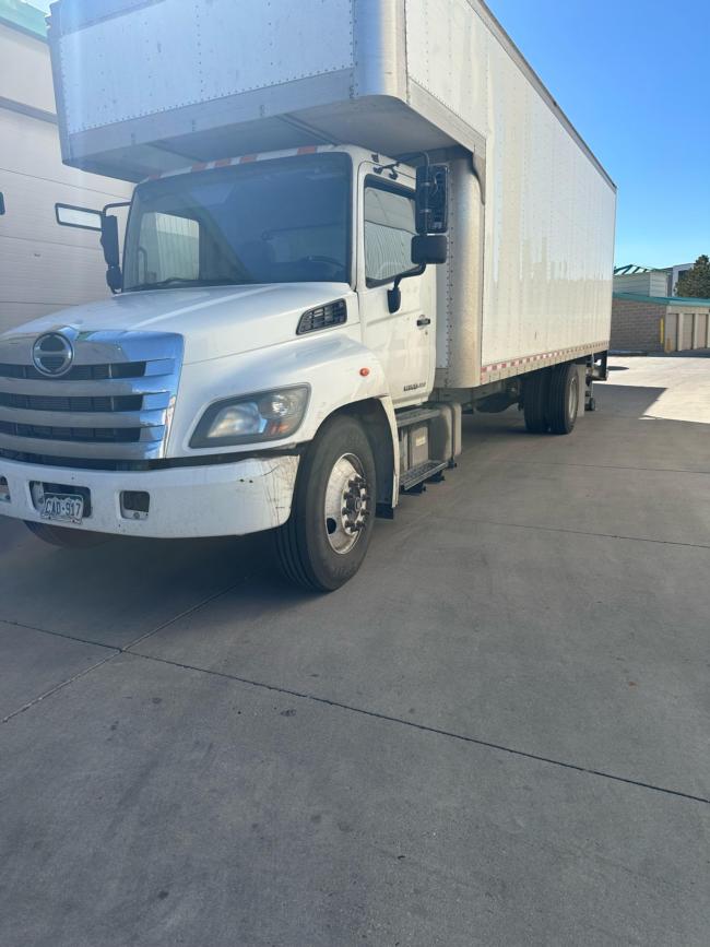 2017-Hino-268,-
26’-box-with-attic,